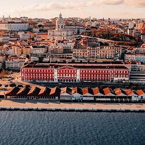 5* Hotel The Editory Riverside Hotel, An Historic